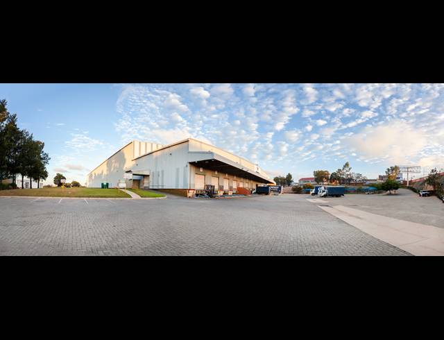 19,000M² WAREHOUSE FOR SALE IN SELBY